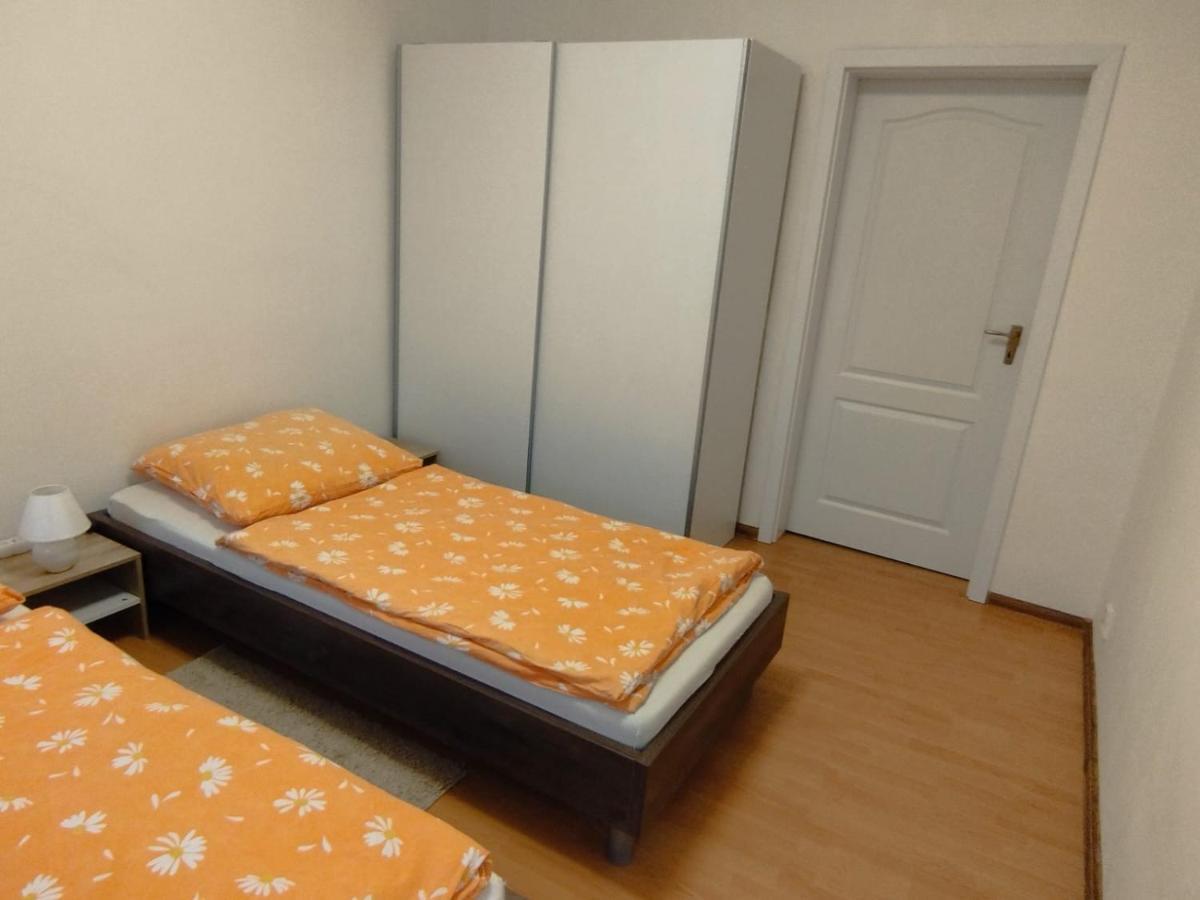 Appartement In Nitra Under The Zobor-Hill Екстериор снимка