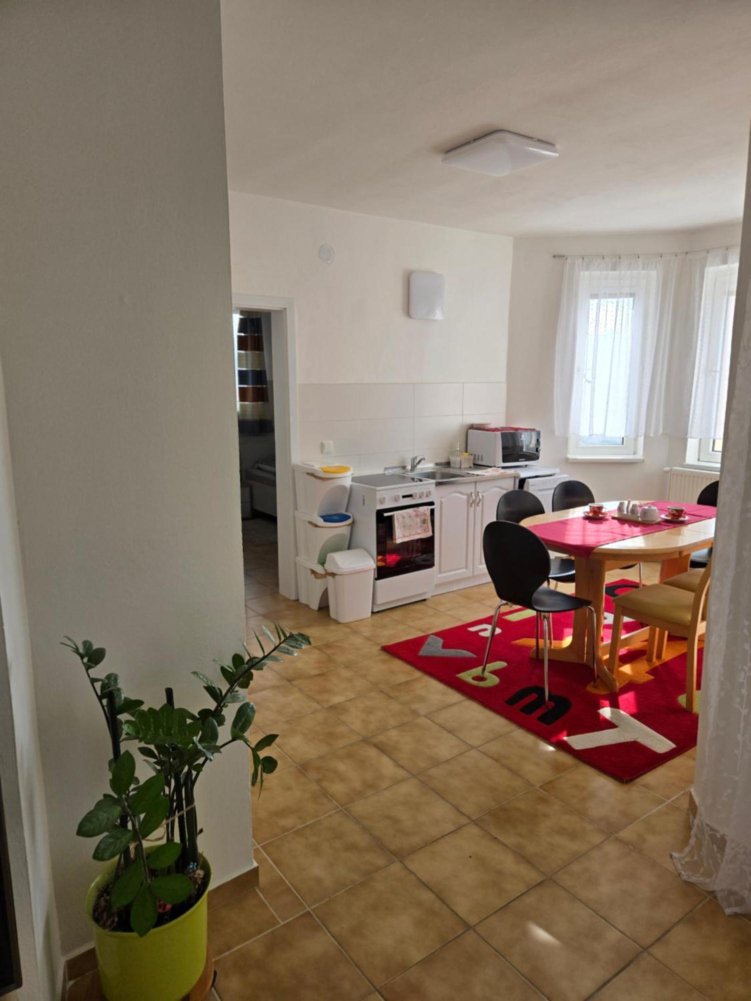 Appartement In Nitra Under The Zobor-Hill Екстериор снимка